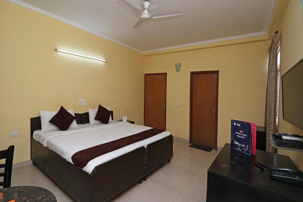 Oyo 6608 Sector 56 Hotel Badshahpur Luaran gambar